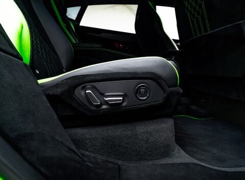 Lamborghini Urus PERFORMANTE 26