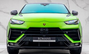 Lamborghini Urus PERFORMANTE 7