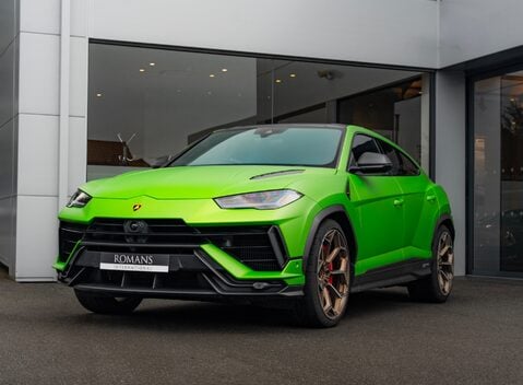 Lamborghini Urus PERFORMANTE 2