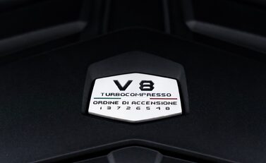 Lamborghini Urus PERFORMANTE 60