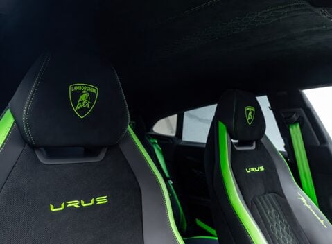 Lamborghini Urus PERFORMANTE 16