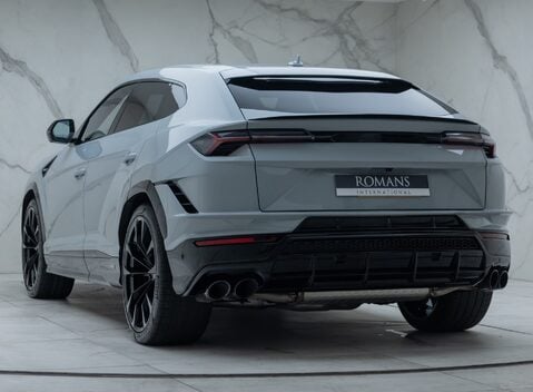 Lamborghini Urus S 10