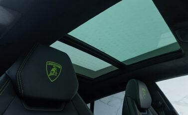 Lamborghini Urus S 16