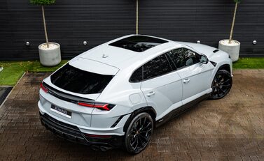 Lamborghini Urus S 4