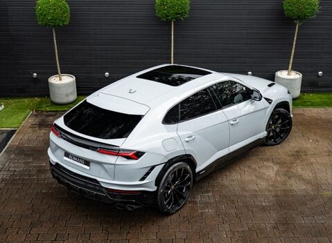Lamborghini Urus S 4