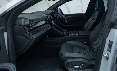 Lamborghini Urus S 19