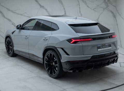 Lamborghini Urus S 12