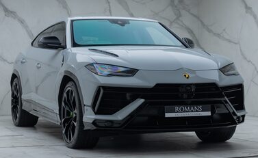 Lamborghini Urus S 9