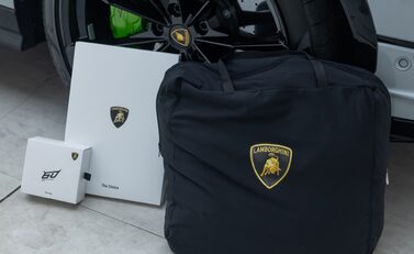 Lamborghini Urus S 35