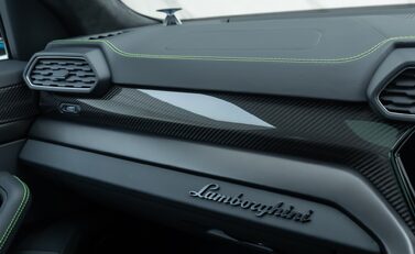 Lamborghini Urus S 24