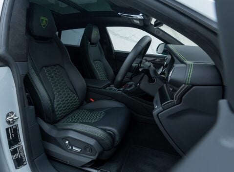 Lamborghini Urus S 14