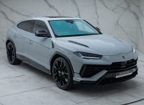Lamborghini Urus S 11