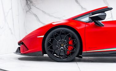 Lamborghini Huracan Spyder LP 640-4 PERFORMANTE 49