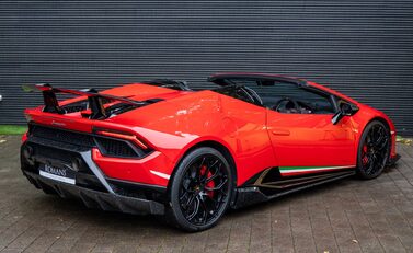 Lamborghini Huracan Spyder LP 640-4 PERFORMANTE 4