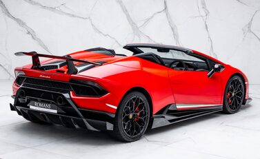 Lamborghini Huracan Spyder LP 640-4 PERFORMANTE 9