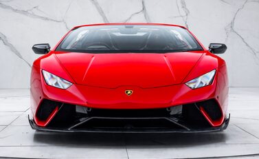 Lamborghini Huracan Spyder LP 640-4 PERFORMANTE 10