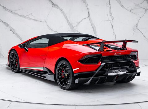 Lamborghini Huracan Spyder LP 640-4 PERFORMANTE 13
