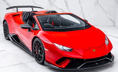 Lamborghini Huracan Spyder LP 640-4 PERFORMANTE 14