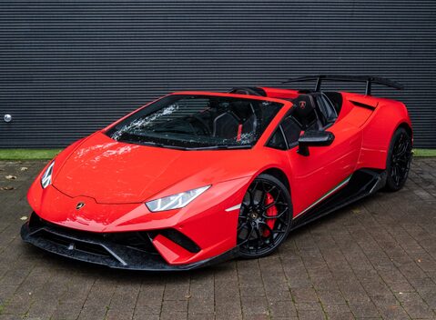 Lamborghini Huracan Spyder LP 640-4 PERFORMANTE 2