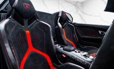 Lamborghini Huracan Spyder LP 640-4 PERFORMANTE 19