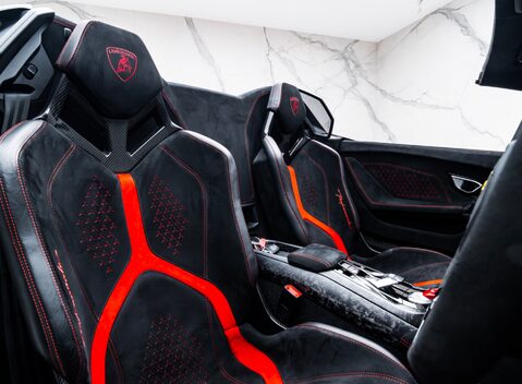 Lamborghini Huracan Spyder LP 640-4 PERFORMANTE 19