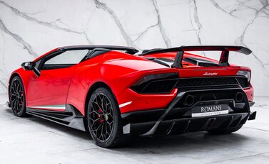 Lamborghini Huracan Spyder LP 640-4 PERFORMANTE 15