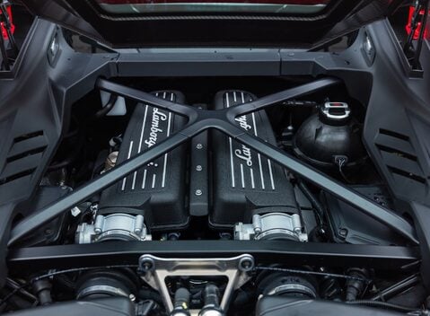 Lamborghini Huracan TECNICA 37