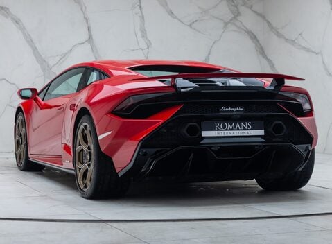 Lamborghini Huracan TECNICA 10