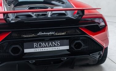 Lamborghini Huracan TECNICA 27