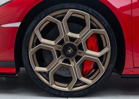 Lamborghini Huracan TECNICA