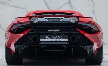 Lamborghini Huracan TECNICA 8