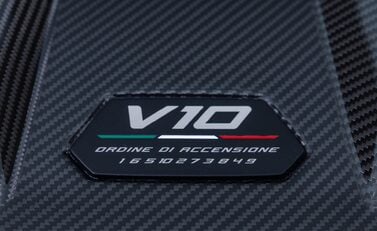 Lamborghini Huracan TECNICA 38