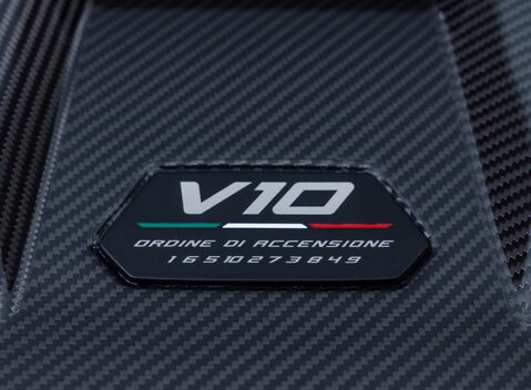 Lamborghini Huracan TECNICA 38