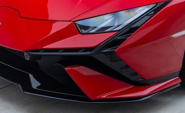 Lamborghini Huracan TECNICA 28