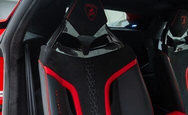 Lamborghini Huracan TECNICA 15