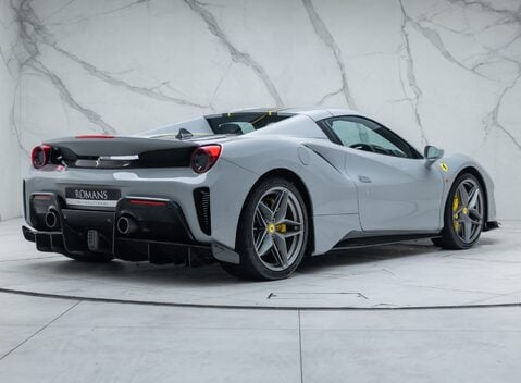 Ferrari 488 Pista Spider 8
