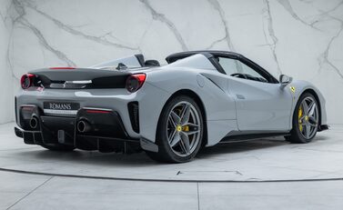 Ferrari 488 Pista Spider 9