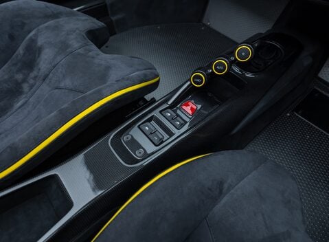 Ferrari 488 Pista Spider 29