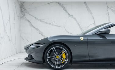 Ferrari Roma SPIDER 39