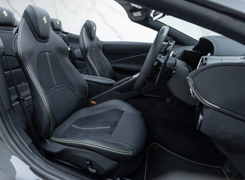 Ferrari Roma SPIDER 17