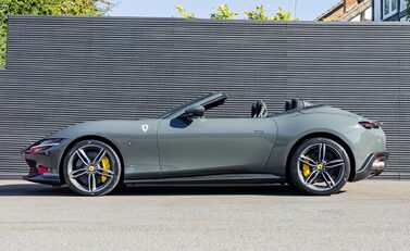 Ferrari Roma SPIDER 3