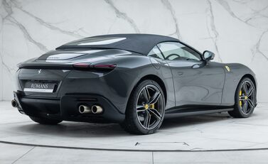 Ferrari Roma SPIDER 8