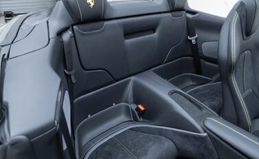 Ferrari Roma SPIDER 19