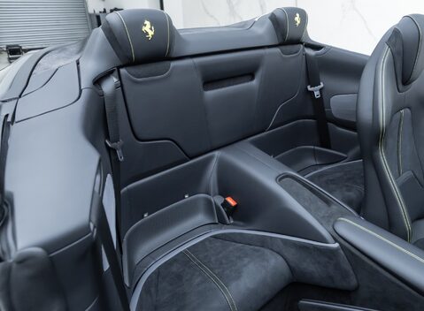 Ferrari Roma SPIDER 19