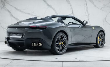 Ferrari Roma SPIDER 9