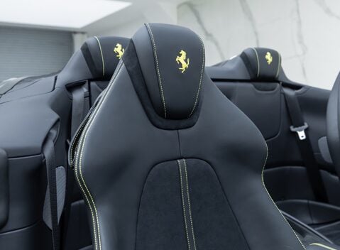 Ferrari Roma SPIDER 18