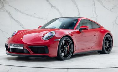 Porsche 911 Carrera 4 GTS (992) 1