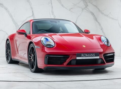 Porsche 911 Carrera 4 GTS (992) 9