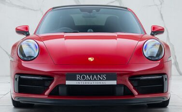 Porsche 911 Carrera 4 GTS (992) 7