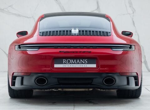 Porsche 911 Carrera 4 GTS (992) 8